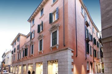 هتل Opera Relais De Charme   Apart