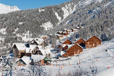 هتل Oz En Oisans