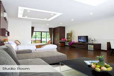 هتل Rawai Grand House  Sha Plus