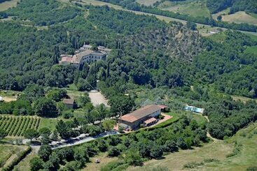 هتل روستایی Agriturismo Antico Borgo Poggitazzi