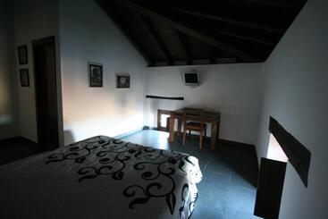 هتل روستایی Antiguo Palacio De Atienza