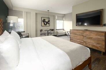 هتل The Lloyd Stamford, Tapestry Collection By Hilton