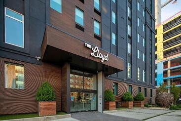 هتل The Lloyd Stamford, Tapestry Collection By Hilton