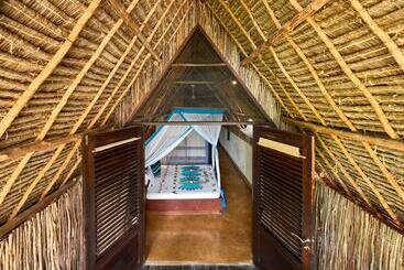 هتل Zoi Beach House