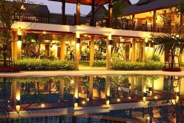 Mae Jo Golf Resort & Spa