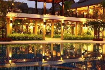 Mae Jo Golf Resort & Spa