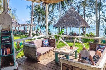 Paradise Beach Resort & Spa
