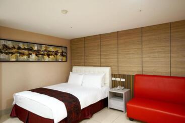 Sa Yo Hotel   Pier 2