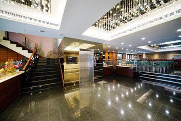Sa Yo Hotel   Pier 2