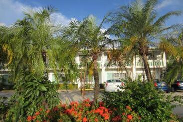 Shalimar Motel
