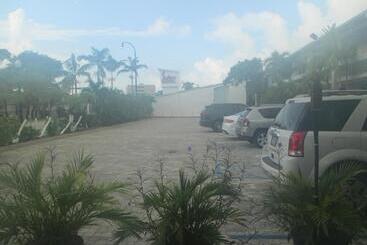 Shalimar Motel