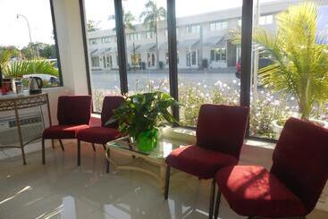 Shalimar Motel