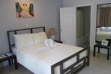 Shalimar Motel