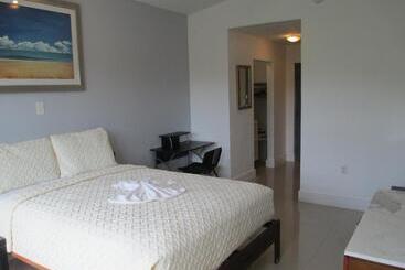 Shalimar Motel