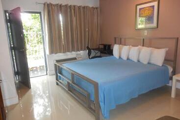 Shalimar Motel
