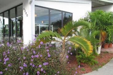 Shalimar Motel