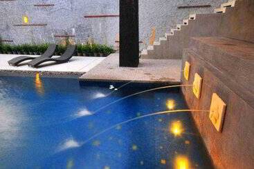 Surintra Boutique Resort