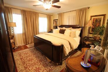تختخواب و صبحانه Casa Grandview Inn