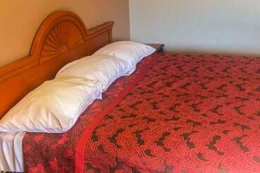 Crown Lodge Motel Oakland