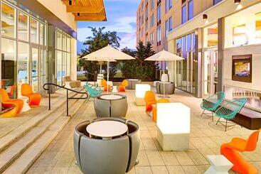 酒店 Aloft Philadelphia Airport