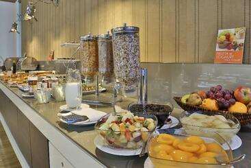 هتل Best Western Premier Chc Airport