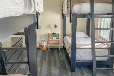 هتل Crested Butte Hostel