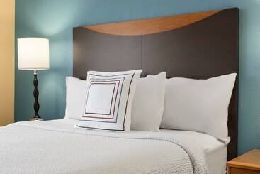 هتل Fairfield Inn & Suites Minneapolisst. Paul Airport
