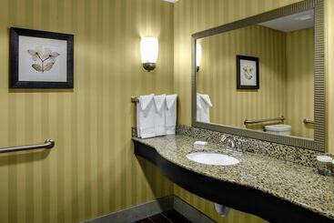 هتل Hilton Garden Inn Pittsburgh/cranberry