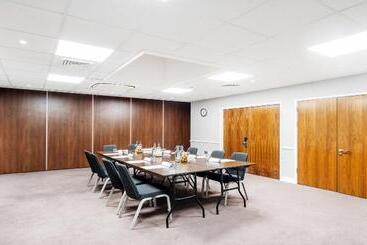 هتل Holiday Inn London Luton Airport, An Ihg