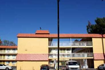 هتل Imperial Inn Oakland