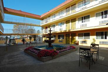 هتل Imperial Inn Oakland