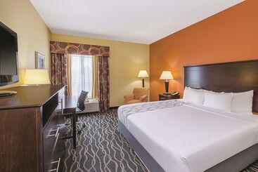 هتل La Quinta By Wyndham Tulsa Airport / Expo Square