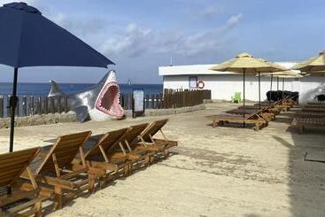 هتل On Vacation Blue Cove