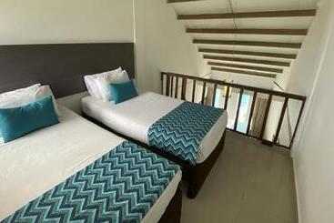 هتل On Vacation Blue Cove