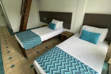 هتل On Vacation Blue Cove