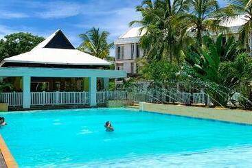 هتل On Vacation Blue Cove