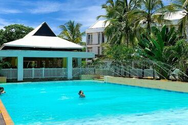 هتل On Vacation Blue Cove