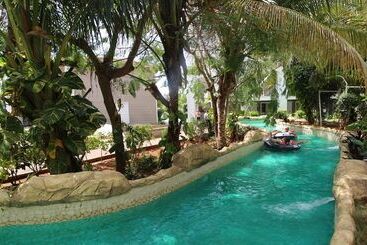 هتل On Vacation Blue Cove