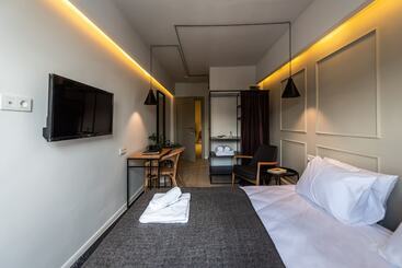 هتل Pesa Suites