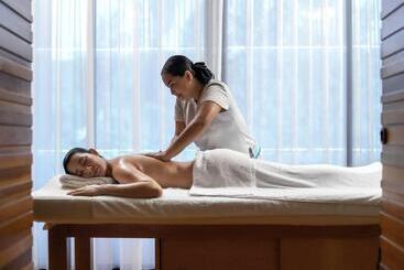 هتل Pullman Phuket Arcadia Naithon Beach