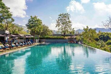 هتل Pullman Phuket Arcadia Naithon Beach