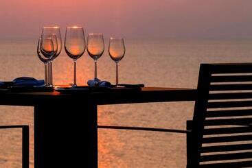 هتل Pullman Phuket Arcadia Naithon Beach