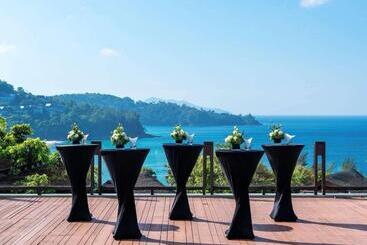هتل Pullman Phuket Arcadia Naithon Beach