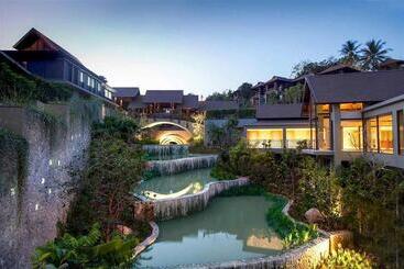 هتل Pullman Phuket Arcadia Naithon Beach