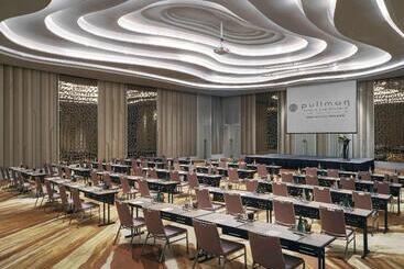 هتل Pullman Phuket Arcadia Naithon Beach