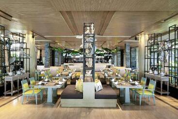 هتل Pullman Phuket Arcadia Naithon Beach