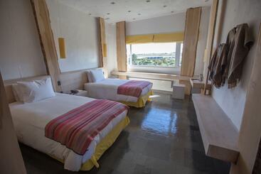 Remota Patagonia Lodge - Puerto Natales
