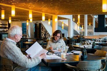 هتل Remota Patagonia Lodge