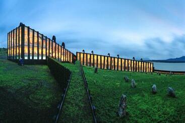 هتل Remota Patagonia Lodge
