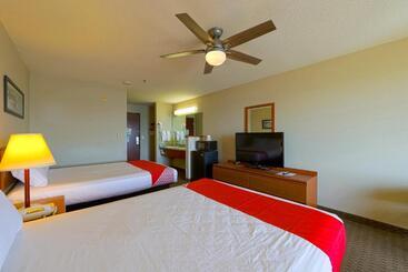 هتل Siletz Bay Lodge